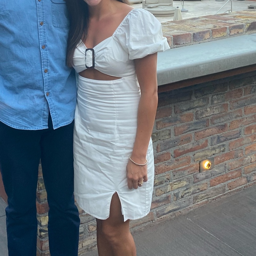 White dress - puff sleeves